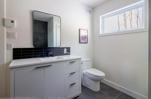 Salle de bains - 5220 Rue Tremblay, Notre-Dame-Du-Mont-Carmel, QC - Indoor Photo Showing Bathroom