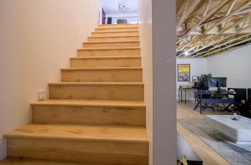 Escalier - 5220 Rue Tremblay, Notre-Dame-Du-Mont-Carmel, QC - Indoor Photo Showing Other Room