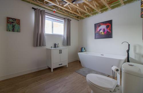 Salle de bains - 5220 Rue Tremblay, Notre-Dame-Du-Mont-Carmel, QC - Indoor Photo Showing Bathroom