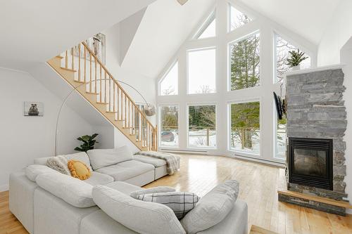 Salon - 861  - 865 Rue Des Pinsons, Sainte-Adèle, QC - Indoor Photo Showing Living Room With Fireplace