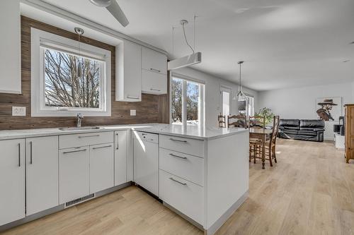 Cuisine - 370 Rue De Verdun, Lévis (Desjardins), QC - Indoor Photo Showing Kitchen With Upgraded Kitchen