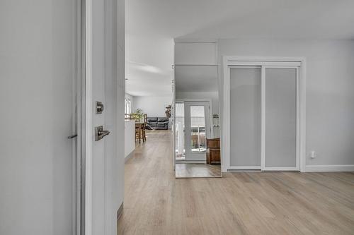 Hall d'entrée/Vestibule - 370 Rue De Verdun, Lévis (Desjardins), QC - Indoor Photo Showing Other Room