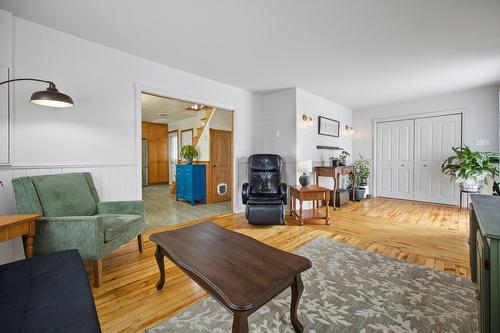 Salon - 3035 Boul. Laurier, Sainte-Marie-Madeleine, QC - Indoor Photo Showing Living Room