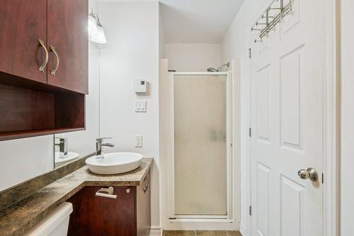 Salle de bains - 5-7390 Av. Léonard-De Vinci, Montréal (Villeray/Saint-Michel/Parc-Extension), QC - Indoor Photo Showing Bathroom