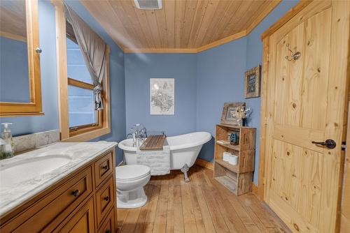 7225 3/93 Highway, Cranbrook, BC 