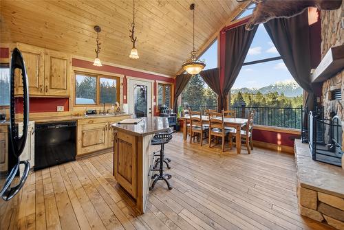 7225 3/93 Highway, Cranbrook, BC 