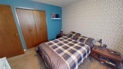 1044 19Th Avenue, Cranbrook, BC - Indoor Photo Showing Bedroom