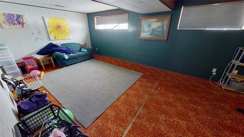 1044 19Th Avenue, Cranbrook, BC - Indoor Photo Showing Other Room
