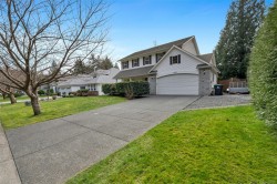 1585 Eton Rd  Comox, BC V9M 3Y3