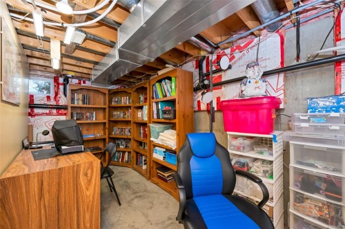 1585 Eton Rd, Comox, BC 