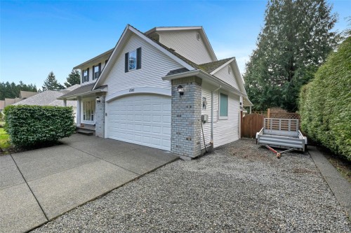1585 Eton Rd, Comox, BC 