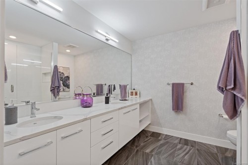 301-1311 Lakepoint Way, Langford, BC - Indoor Photo Showing Bathroom