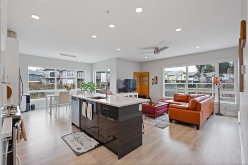 301-1311 Lakepoint Way, Langford, BC - Indoor