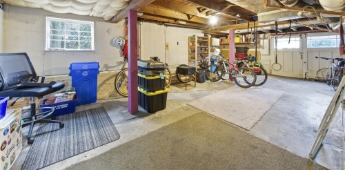 990 Hampshire Rd, Oak Bay, BC 