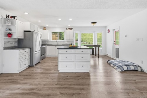 2570 Buckler Ave, Langford, BC 