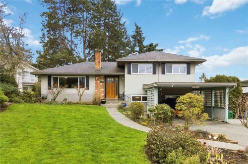 751 Cameo St, Saanich, BC 