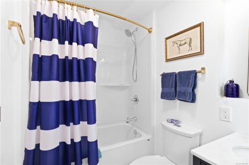 751 Cameo St, Saanich, BC 