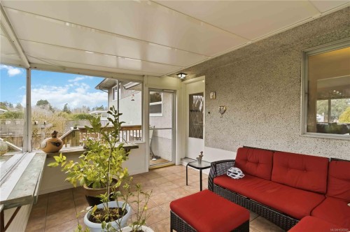 751 Cameo St, Saanich, BC 