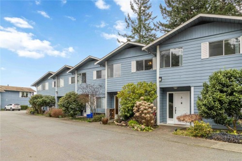 6-6110 Seabroom Rd, Sooke, BC 