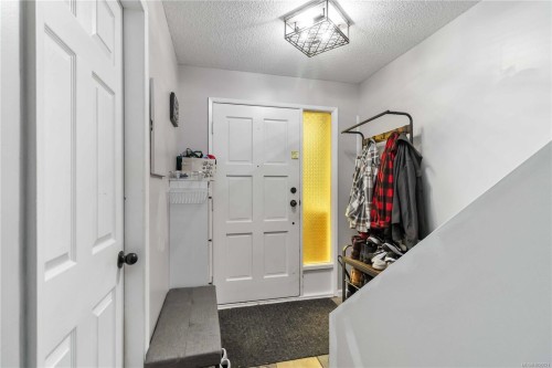 6-6110 Seabroom Rd, Sooke, BC 