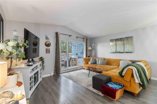 6-6110 Seabroom Rd, Sooke, BC 