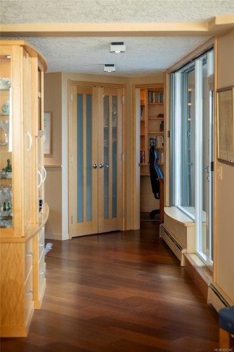 902-670 Dallas Rd, Victoria, BC - Indoor Photo Showing Other Room