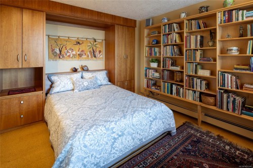 902-670 Dallas Rd, Victoria, BC - Indoor Photo Showing Bedroom