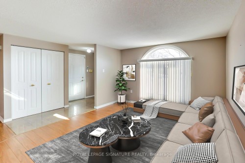 110 Hanmer Street W, Barrie, ON - Indoor Photo Showing Living Room