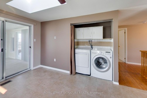110 Hanmer Street W, Barrie, ON - Indoor Photo Showing Laundry Room