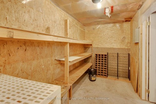 110 Hanmer Street W, Barrie, ON - Indoor Photo Showing Other Room