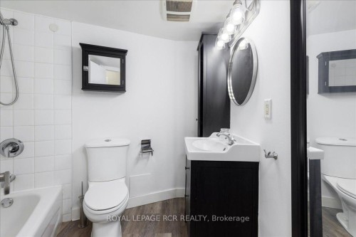 508-260 Davis Drive, Newmarket, ON - Indoor Photo Showing Bathroom