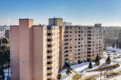 508-260 Davis Drive, Newmarket, ON - Outdoor With Balcony With Facade