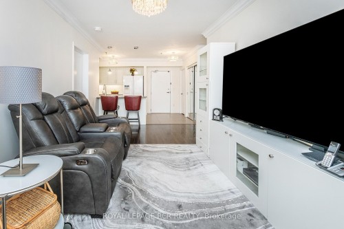 106-60 Baycliffe Crescent, Brampton, ON - Indoor Photo Showing Living Room