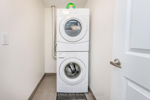 106-60 Baycliffe Crescent, Brampton, ON - Indoor Photo Showing Laundry Room