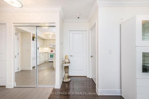 106-60 Baycliffe Crescent, Brampton, ON - Indoor Photo Showing Other Room