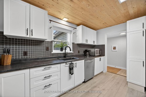 57 Maria Street, Penetanguishene, ON - Indoor Photo Showing Kitchen
