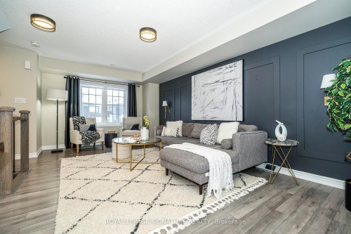 82 Lockyer Drive, Whitby, ON - Indoor Photo Showing Living Room