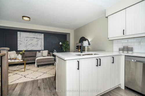 82 Lockyer Drive, Whitby, ON - Indoor Photo Showing Kitchen With Double Sink