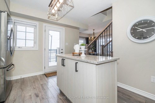 82 Lockyer Drive, Whitby, ON - Indoor Photo Showing Kitchen