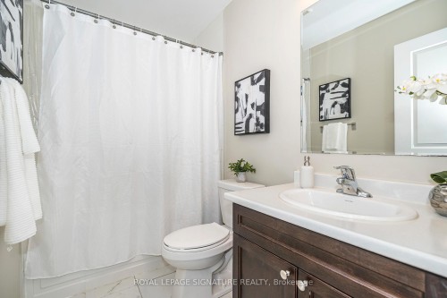 82 Lockyer Drive, Whitby, ON - Indoor Photo Showing Bathroom