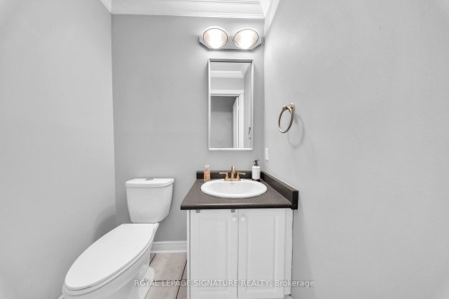 22 Stoddart Court, Bradford West Gwillimbury, ON - Indoor Photo Showing Bathroom