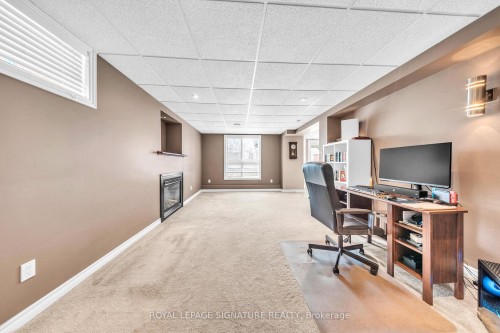 22 Stoddart Court, Bradford West Gwillimbury, ON - Indoor Photo Showing Office