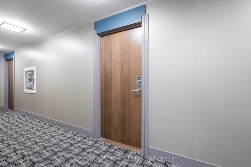 4203-3975 Grand Park Drive, Mississauga, ON - Indoor Photo Showing Other Room