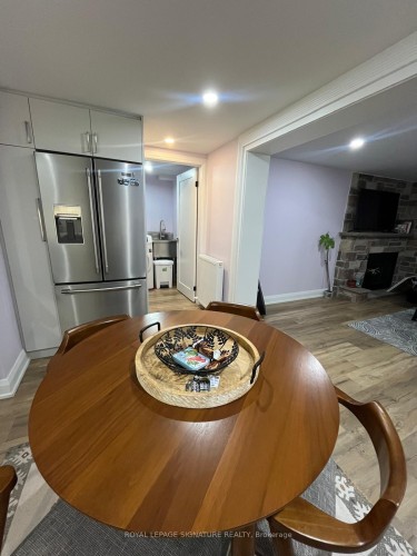 Lower-4 Windust Gate, Toronto, ON 