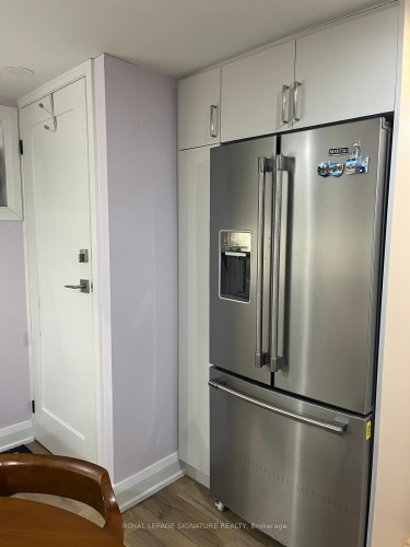 Lower-4 Windust Gate, Toronto, ON 