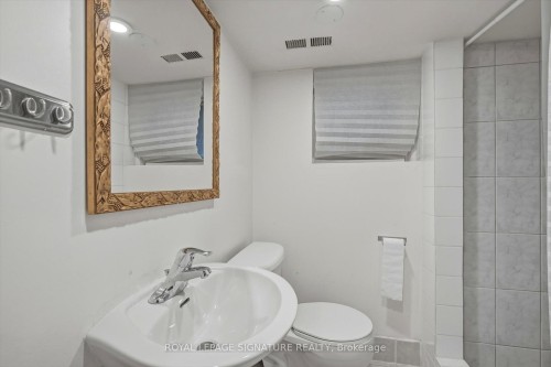 55 Atlas Avenue, Toronto, ON - Indoor Photo Showing Bathroom
