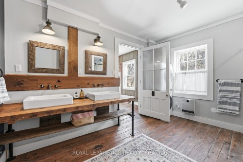435 Kettleby Road, King, ON - Indoor Photo Showing Bathroom