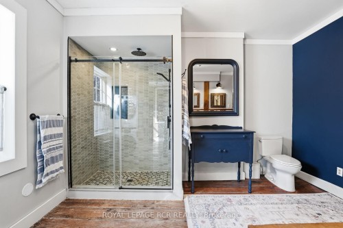 435 Kettleby Road, King, ON - Indoor Photo Showing Bathroom