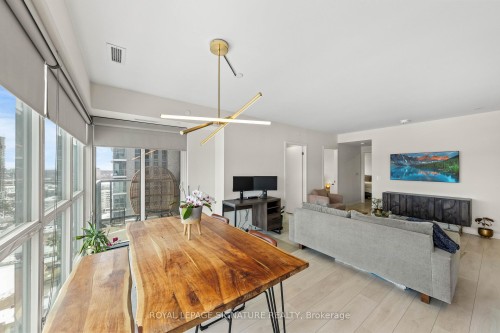 2007-6 Sonic Way, Toronto, ON - Indoor