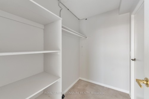 1503-1359 White Oaks Boulevard, Oakville, ON - Indoor With Storage